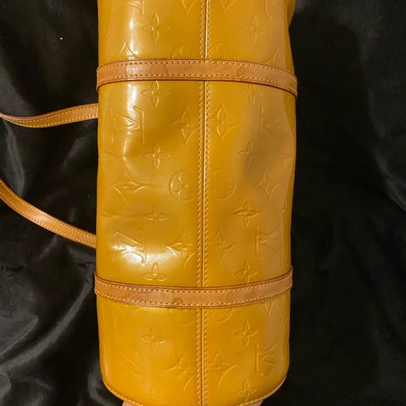 Louis Vuitton Vernis Yellow Bedford Papillon Handbag - Picture 7 of 10